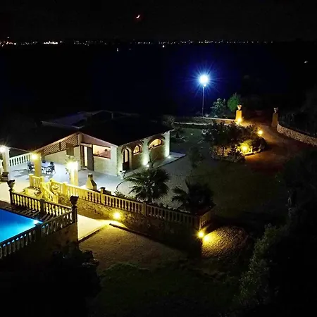Aida - Con Piscina Privata E Vista Mare E Panoramica Corsano (Apulia)